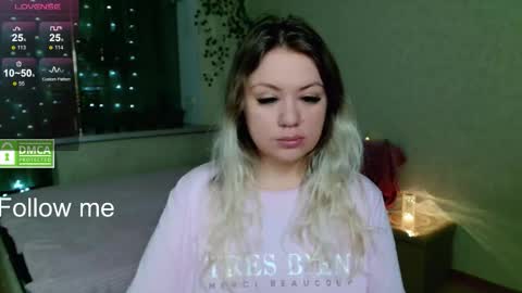 sunny mood online show from November 2025 08:25:01 AM