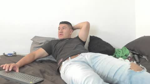 Snapshot of sunnyandevan chatting on January 2025 06:21:01 PM Christian Vanessa online show from January 2025 06:21:01 PM