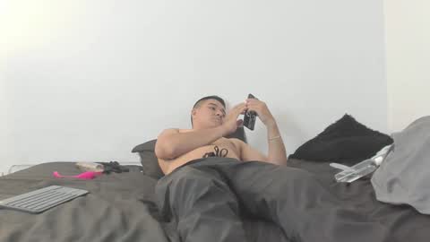 Snapshot of sunnyandevan chatting on January 2025 10:42:01 PM Christian Vanessa online show from January 2025 10:42:01 PM