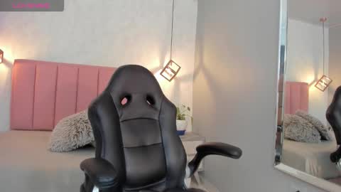  S U N N Y online show from October 2025 12:35:02 PM