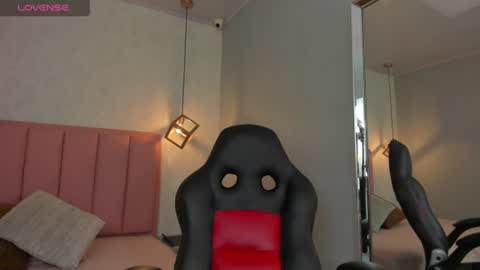  S U N N Y online show from June 2026 12:44:02 PM