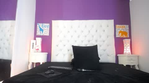  Sunny  online show from December 2024 11:24:01 PM