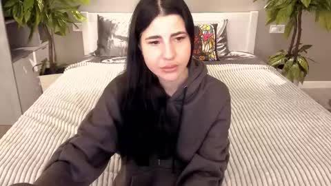 Kristi online show from February 2026 07:03:02 AM