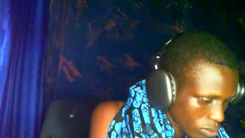Sunnyblack2 online show from May 2026 09:22:01 PM