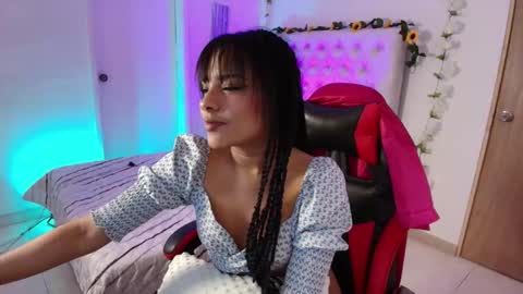 Snapshot of sunrisse_ chatting on September 2025 02:41:01 PM online show from September 2025 02:41:01 PM