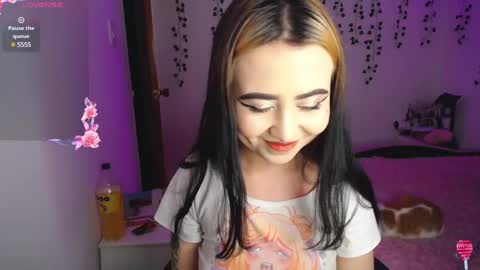 Snapshot of sunset_pienk chatting on December 2024 04:11:01 AM Sunset online show from December 2024 04:11:01 AM