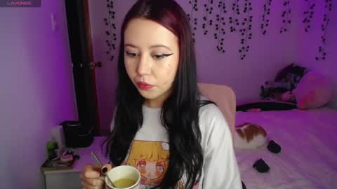 Snapshot of sunset_pienk chatting on January 2025 11:34:02 PM Sunset online show from January 2025 11:34:02 PM