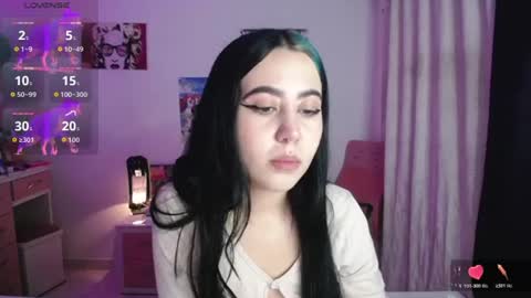Snapshot of sunset_pienk chatting on June 2026 06:13:02 AM Sunset online show from June 2026 06:13:02 AM