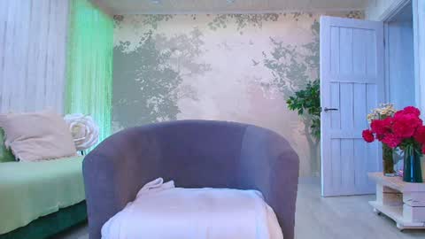 Eva  online show from June 2026 04:04:02 AM