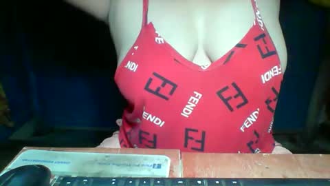 sunshine_789 online show from May 2026 05:43:01 PM