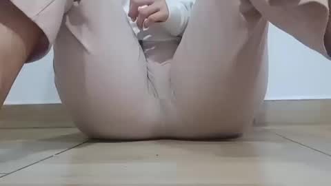 Annie online show from October 2025 05:07:02 AM