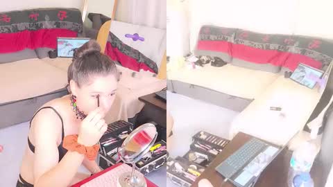 Snapshot of sunshine_sissy chatting on December 2025 12:35:02 PM Sunshine online show from December 2025 12:35:02 PM