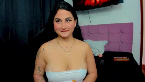 Snapshot of sunshine_uwu22 chatting on September 2025 07:28:02 PM Andrea Rodriguez online show from September 2025 07:28:02 PM