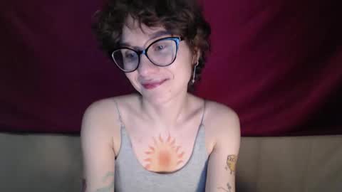 Snapshot of sunshinehella chatting on October 2025 02:52:02 PM Hella online show from October 2025 02:52:02 PM