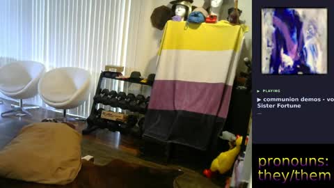 Snapshot of sunshinestreak chatting on May 2026 06:05:01 PM im not actually a man my pronouns are theythem online show from May 2026 06:05:01 PM