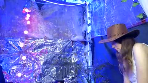 super jony and Marta GMT 1300-1800 every day online show from October 2025 04:09:01 PM