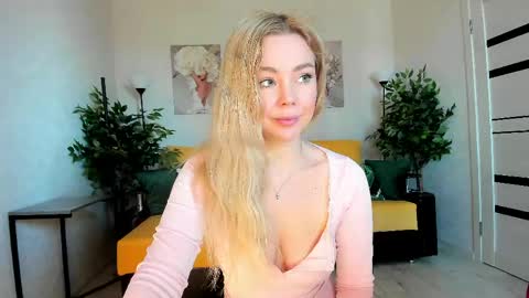Snapshot of super_peach chatting on April 2026 02:58:01 AM Jenn online show from April 2026 02:58:01 AM