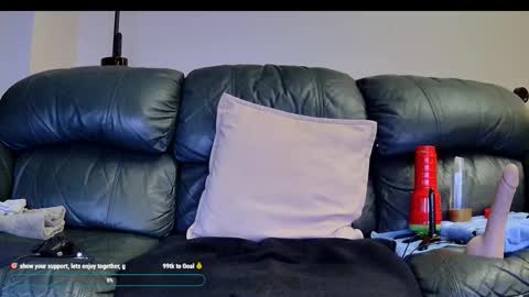 Thomas online show from October 2025 06:35:02 PM