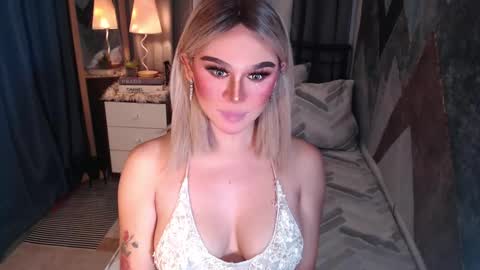 Snapshot of superh0tangelxx chatting on February 2026 12:29:02 AM CARMINA online show from February 2026 12:29:02 AM