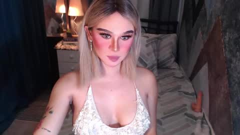 Snapshot of superh0tangelxx chatting on February 2026 12:30:02 AM CARMINA online show from February 2026 12:30:02 AM