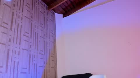 Snapshot of suprasexyjohn chatting on June 2026 11:42:01 PM llllSupra llll online show from June 2026 11:42:01 PM