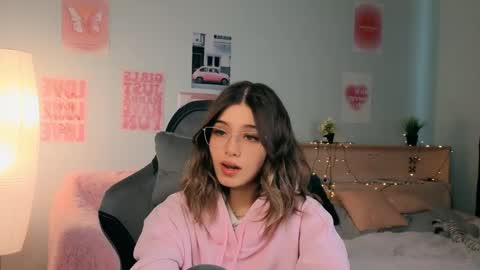 Sara online show from May 2026 01:37:02 PM