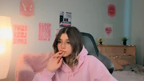 Sara online show from May 2026 01:16:02 PM