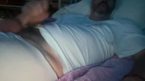 SurfGuy82 online show from November 2025 04:45:02 AM