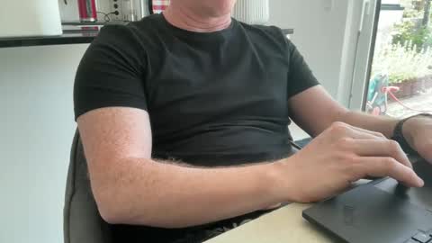 surfstar81 online show from April 2026 09:14:01 AM