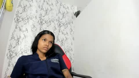 Snapshot of surifoster chatting on June 2026 06:08:01 PM suri online show from June 2026 06:08:01 PM