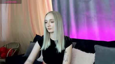 Annie online show from February 2025 04:14:02 AM