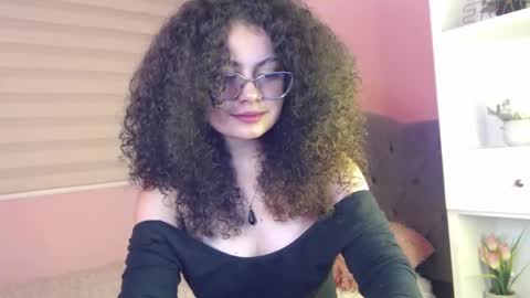 Snapshot of susan_bluee chatting on February 2025 06:46:01 AM Susan online show from February 2025 06:46:01 AM