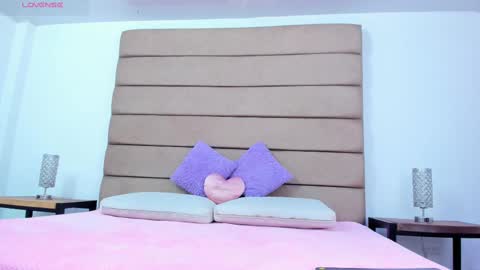 Snapshot of susan_elliot chatting on September 2025 07:52:01 PM Susan online show from September 2025 07:52:01 PM