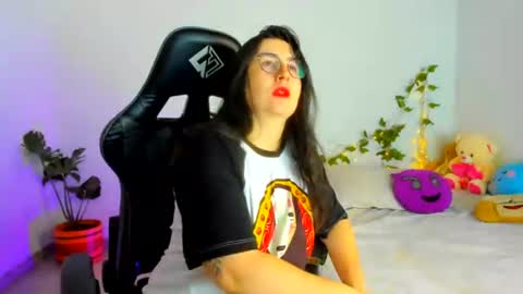Dani online show from June 2026 07:34:02 PM