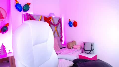 Susan online show from December 2024 11:40:01 AM