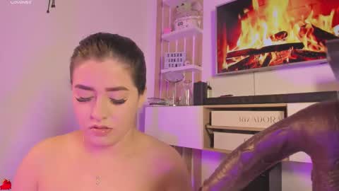     online show from October 2025 07:18:01 AM