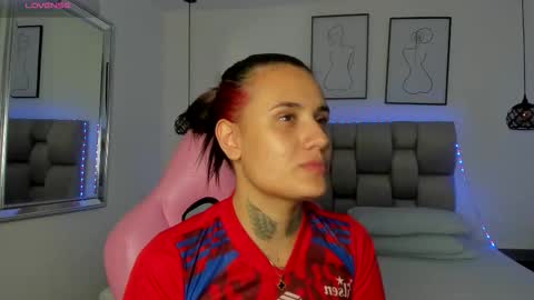 Susan online show from December 2025 08:03:01 PM