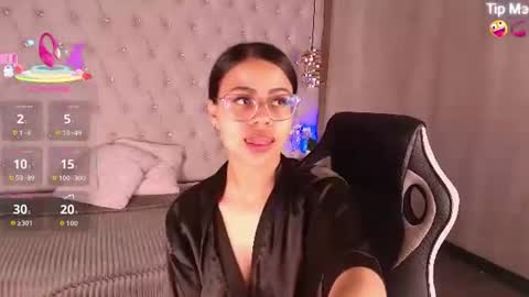susan_voltaire online show from June 2026 12:20:01 PM