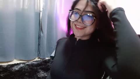 Snapshot of susana_hank chatting on January 2025 07:00:02 PM susana online show from January 2025 07:00:02 PM