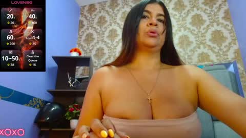 Snapshot of susana_hicks chatting on June 2026 12:51:02 PM S U S A N A online show from June 2026 12:51:02 PM
