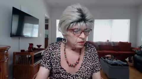 Snapshot of susanandlisa chatting on June 2026 03:59:01 PM sexualsusan online show from June 2026 03:59:01 PM