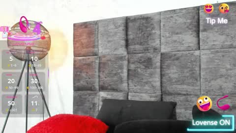 Snapshot of susanjacobs chatting on October 2025 10:45:02 PM Susan online show from October 2025 10:45:02 PM