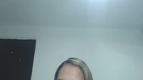 Snapshot of susanleroy chatting on February 2025 08:52:02 AM susanleroy online show from February 2025 08:52:02 AM