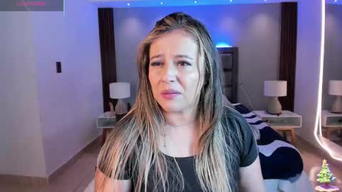 Snapshot of susann_ross chatting on December 2025 10:54:01 AM Susan Everyday From 0530 to 1430 Col Time online show from December 2025 10:54:01 AM