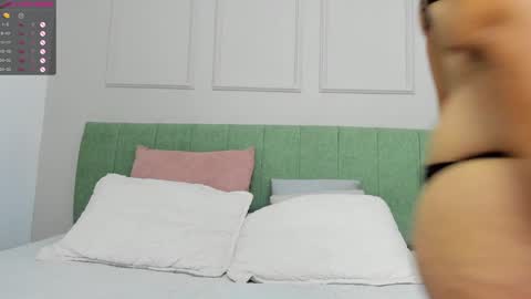 Amelia  online show from January 2025 07:08:01 PM