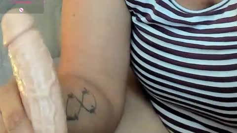 Amelia  online show from January 2026 05:27:02 PM