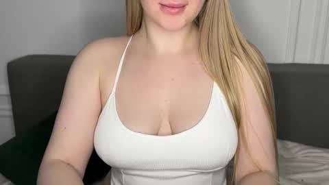 Anna online show from December 2024 11:00:01 PM