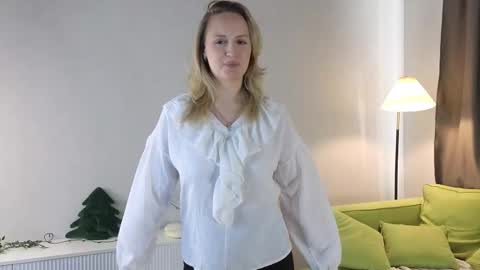 Caroline online show from February 2026 09:48:01 AM