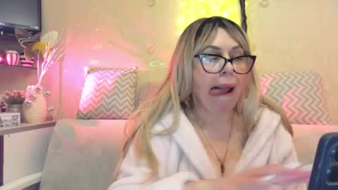 SusiexNoreen online show from February 2026 06:28:01 AM