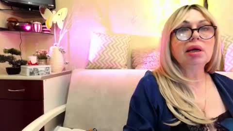 SusiexNoreen online show from March 2026 12:24:02 PM